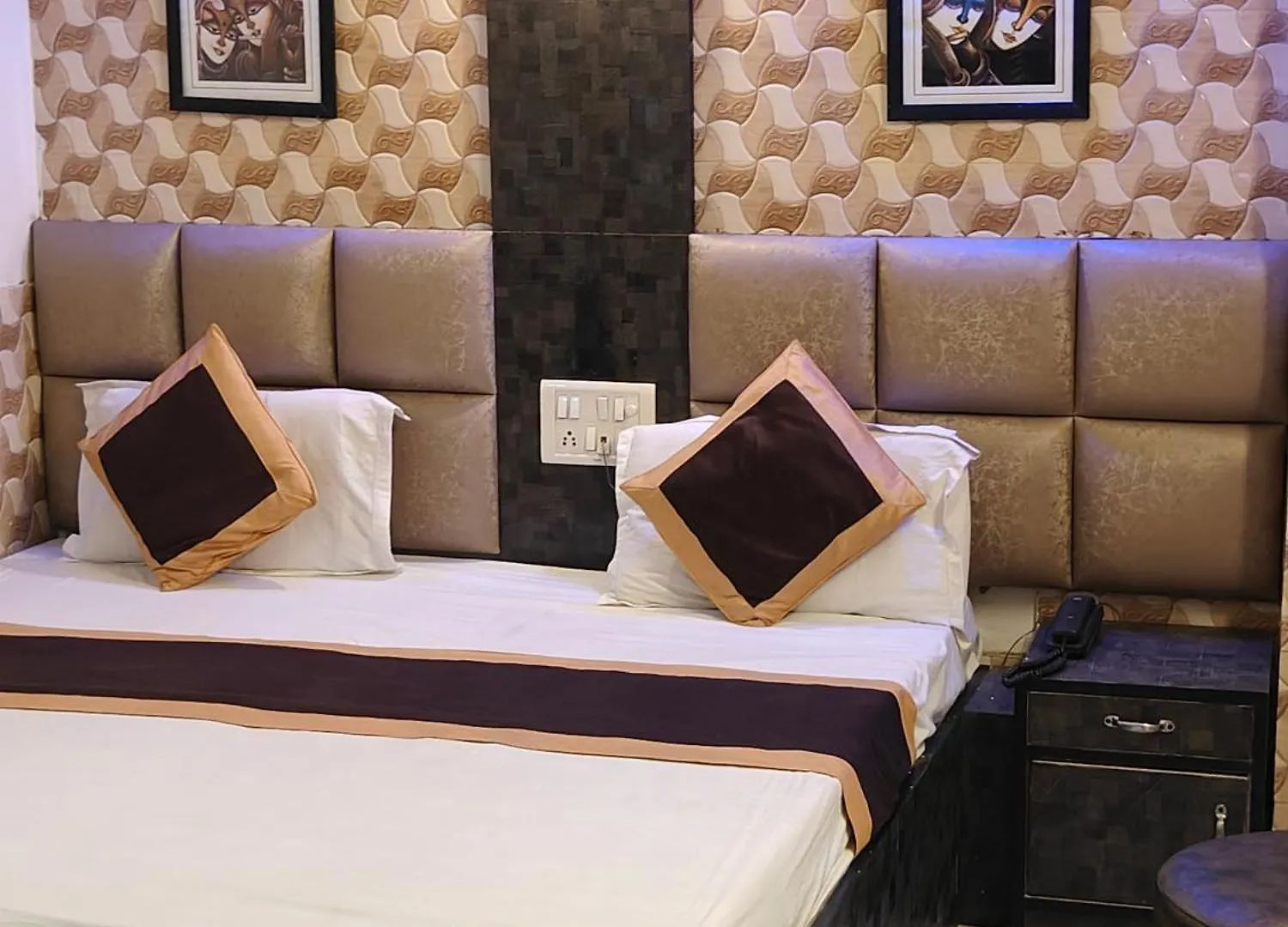 **  Hotel Sarwan 阿格拉 印度
